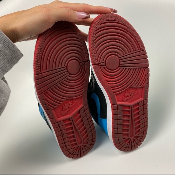 Air Jordan 1 - Picture 4 of 5